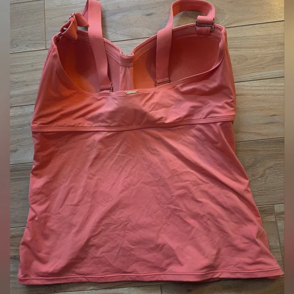 Anne Cole Twist Front Bandeau Tankini Top in Peach Size 18W - Picture 6 of 6